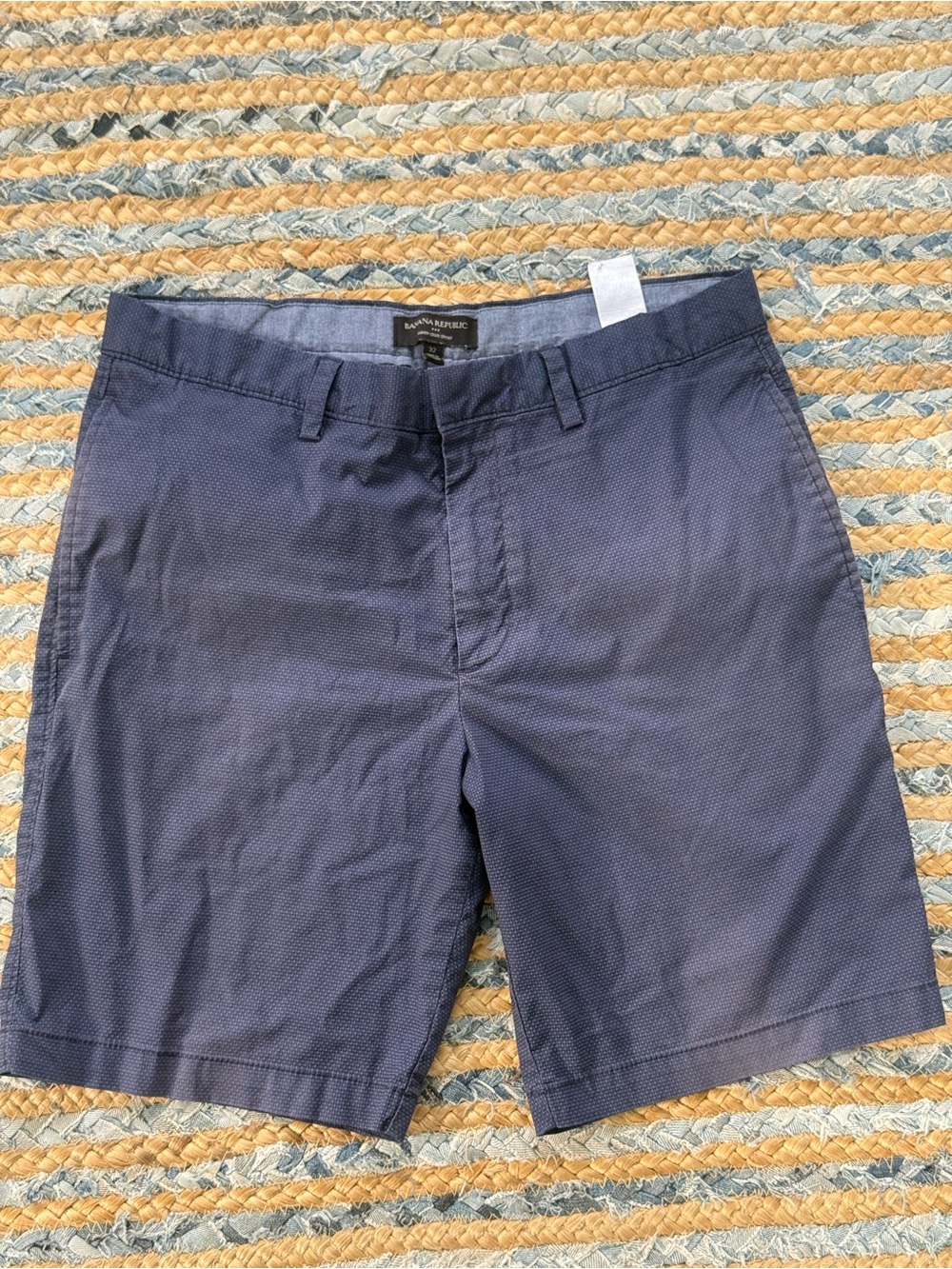 Banana Republic 32” Navy Textured Flat-Front Men’s Shorts